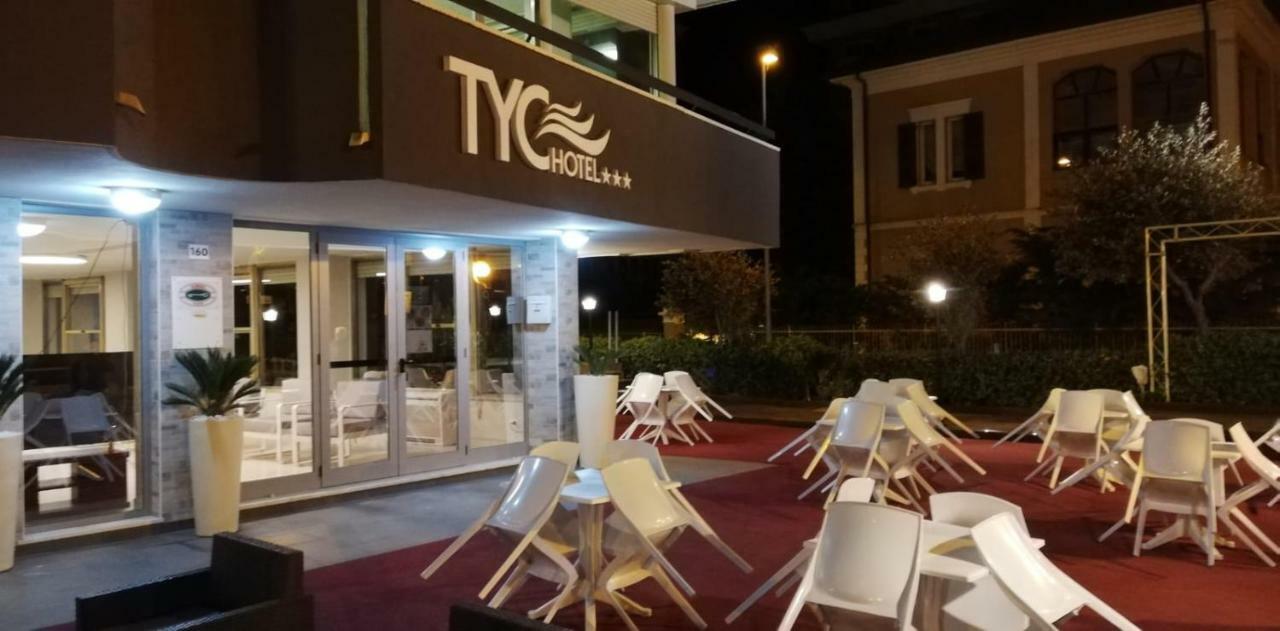 Tyc Hotel Viserbella di Rimini Exterior foto